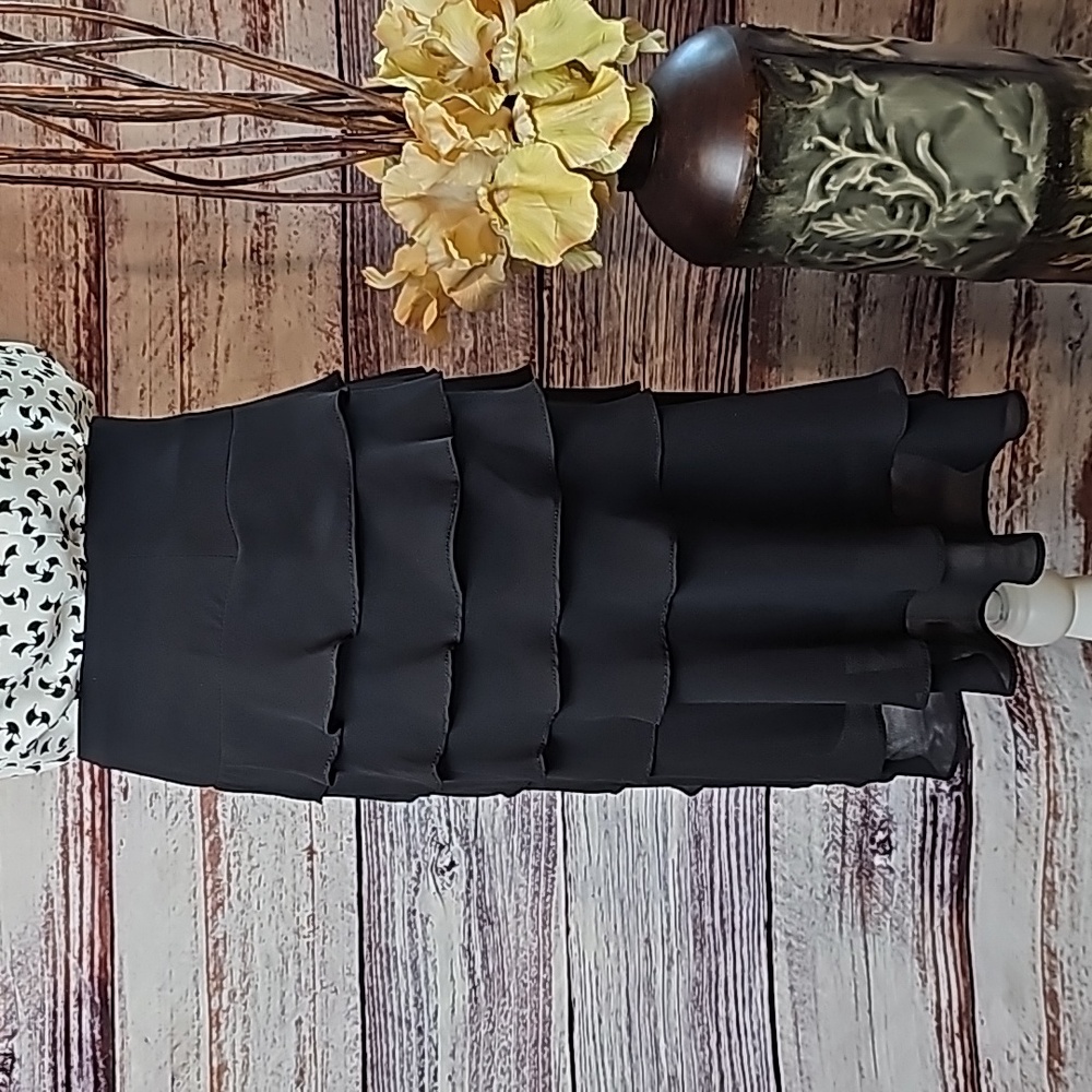 JS COLLECTION BLACK SHEER LINED TIRED RUFFLE SKIRT - Picture 5 of 10